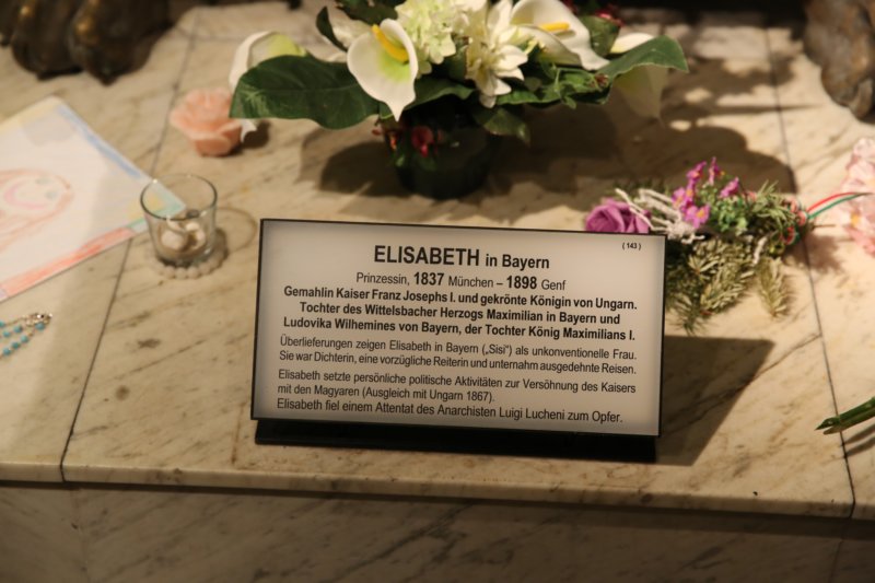 r19a3000.jpg